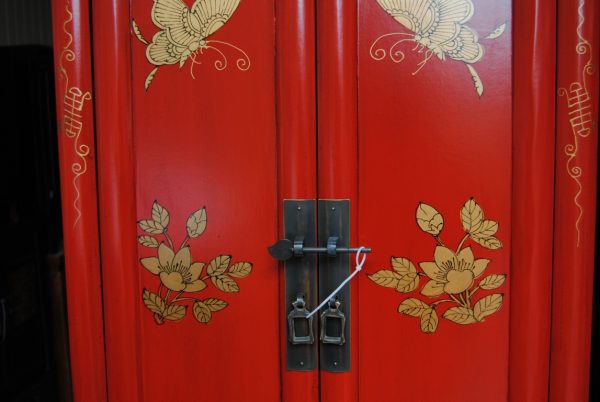 armoire rouge chioise