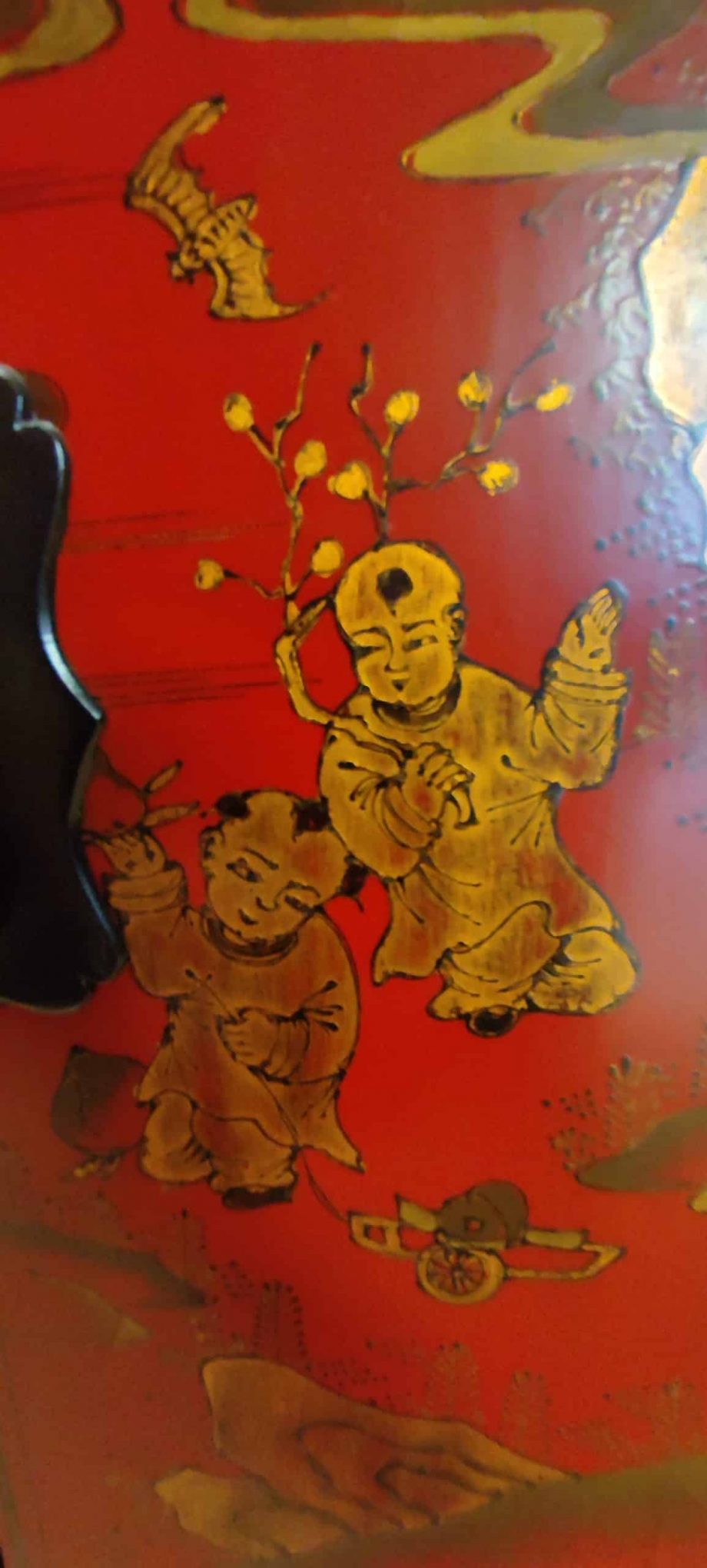 Petit meuble chinois laque noir, rouge
