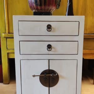 Petit Meuble chinois blanc d'appoint
